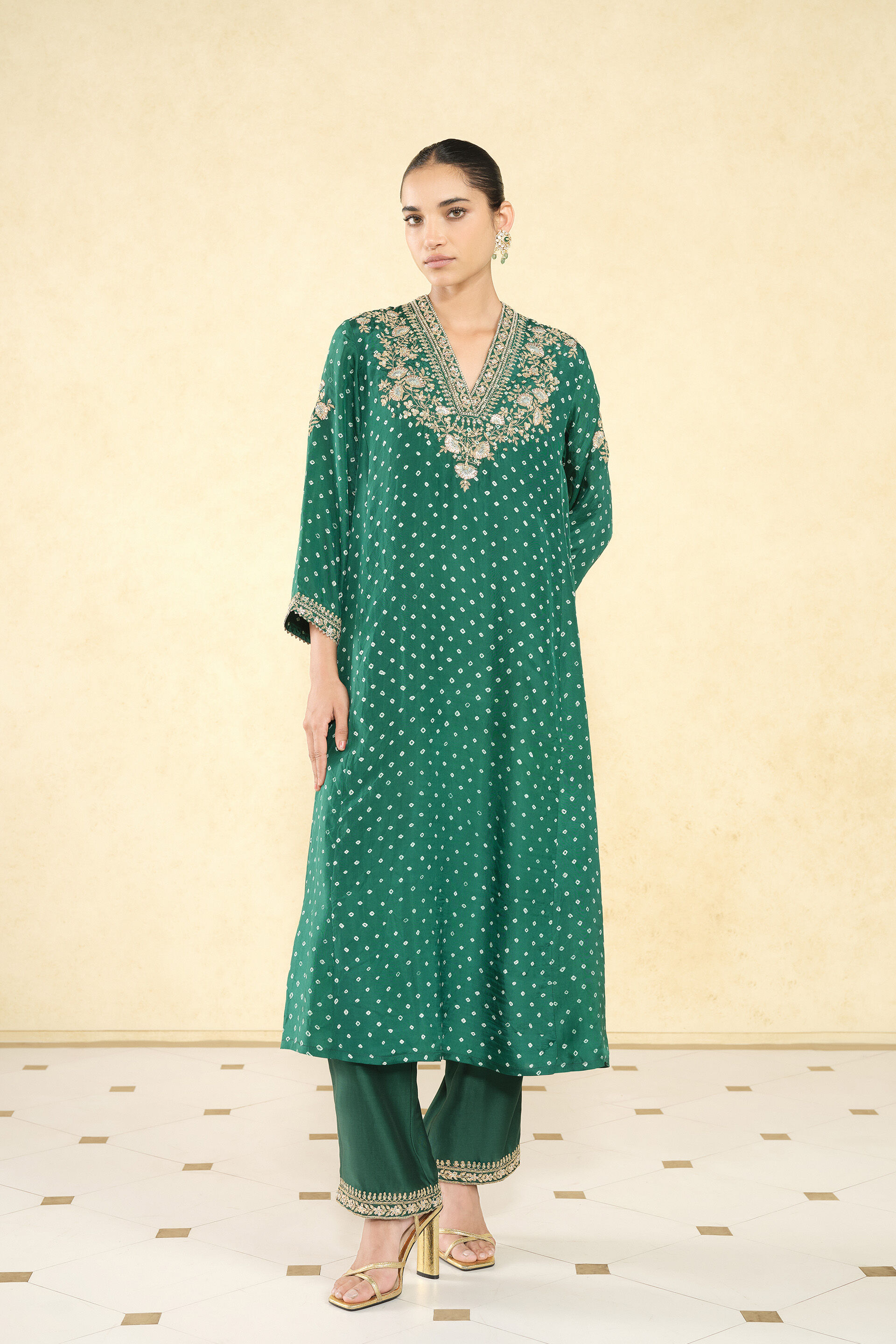 Gulsahro Handcrafted Bandhani Silk Kurta Set - Green, Green, image 4